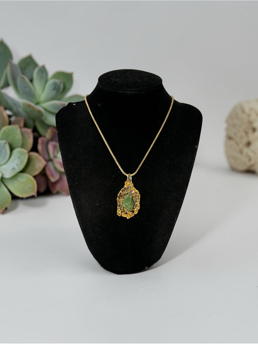 Vintage Gold-Tone Nugget Necklace with Green Stone Pendant 24”